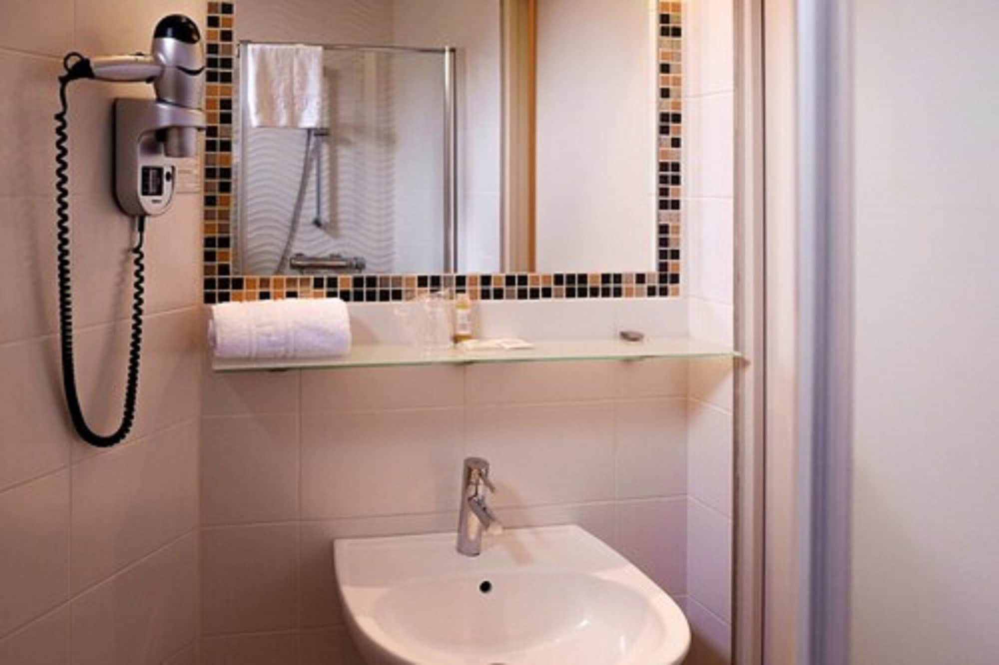 Hotel Terminus Orleans 2*
